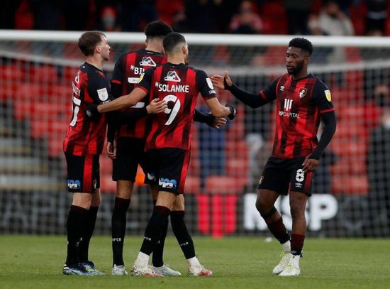 بورنموث يفوز برباعية على ليدز