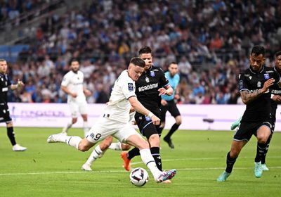 مرسيليا يقلب تأخره إلى فوز على أوكسير