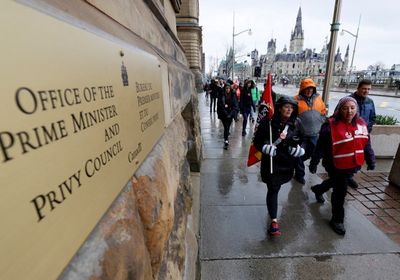 انتهاء إضراب العاملين في كندا بعد اتفاق مع الحكومة