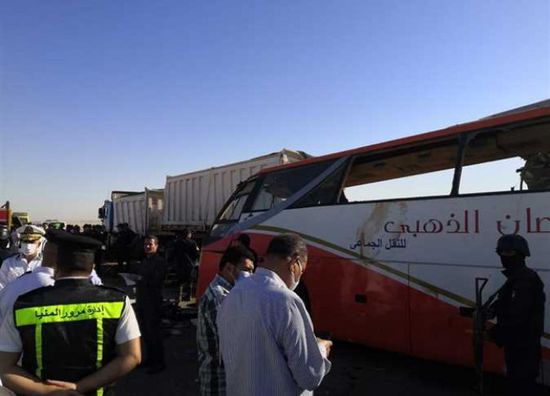 مصرع وإصابة 39 شخصًا في حادث مروع بمصر