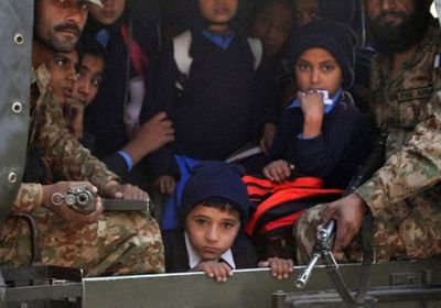 مقتل 7 معلمين بإطلاق نار بمدرسة شمال غرب باكستان