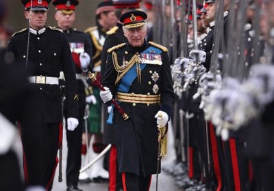 عرض عسكري ضخم أثناء تتويج الملك تشارلز