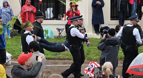 اعتقال مناهضين للملكية باحتفالات تتويج تشارلز