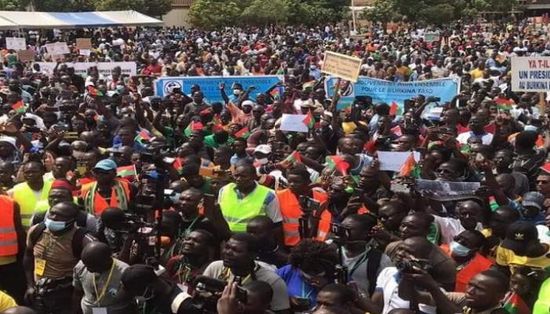 تظاهرات لآلاف المؤيدين لسلطات بوركينا فاسو