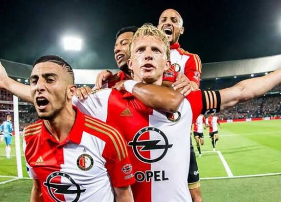 ثنائية خيمنيز تضع فينوورد على أعتاب لقب الدوري الهولندي