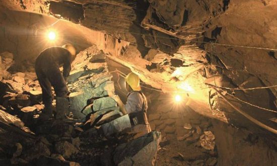 27 يلقون حتفهم بحريق بمنجم ذهب في بيرو