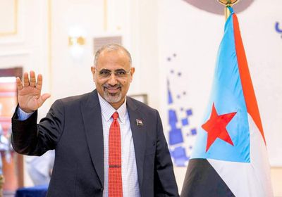 الرئيس الزُبيدي يشهد مراسم التوقيع على الميثاق الجنوبي