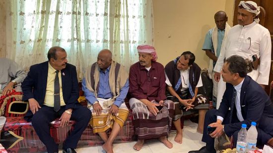بن بريك يترأس وفد أبناء حضرموت بزيارة اللواء فيصل رجب