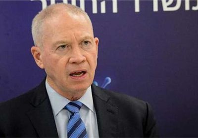 وزير دفاع إسرائيل: وجهنا ضربات لمصانع الصواريخ في غزة