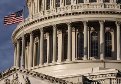 توجيه 13 تهمة بالاحتيال المالي إلى نائب أمريكي