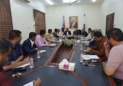 العولقي يتسلم مهامه رئيسا لـ"الوطنية للإعلام" خلفا للكثيري