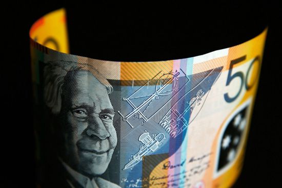 وزير الخزانة الأسترالي يحذر من تأثير التباطؤ العالمي على الميزانية