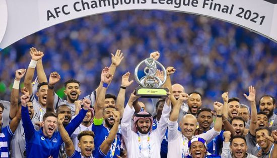 تعليق رئيس الهلال السعودي بعد التتويج بكأس الملك سلمان