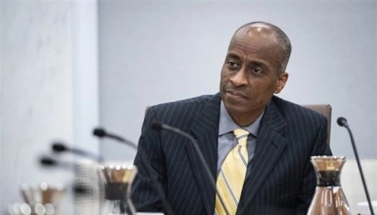 بايدن يعين عضوًا من أصول أفريقية في محافظي الاحتياطي الفيدرالي