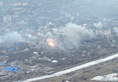 قتيلان و10 جرحى بينهم أطفال بقصف روسي قرب باخموت