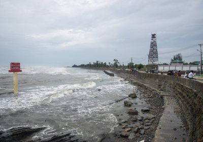 الإعصار موكا يغرق مدينة ساحلية بميانمار