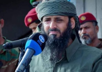 قائد الحزام الأمني يهنئ بتطهير المحفد من الإرهاب