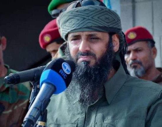 قائد الحزام الأمني يهنئ بتطهير المحفد من الإرهاب