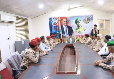 باكريت يشهد عرضا عسكريا لـ"الأول دعم واسناد"