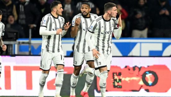 يوفنتوس يتغلب على كريمونيزي بثنائية