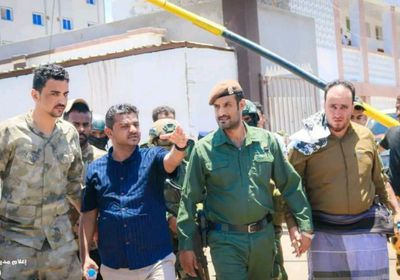 معاوية والربيعي يتفقدان الأوضاع بأسواق الشيخ عثمان