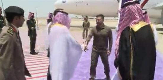 زيلينسكي في القمة العربية يخطف الأضواء من الأسد