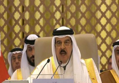 ملك البحرين: نأمل في نجاح جهود حل الصراع بين روسيا وأوكرانيا