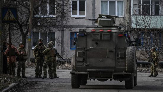 القوات الروسية تعزز مواقعها بمحطة زابوريجيا