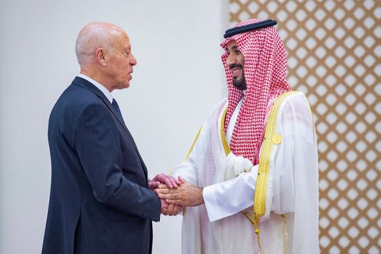 ولي العهد السعودي يبحث مع الرئيس التونسي العلاقات الثنائية