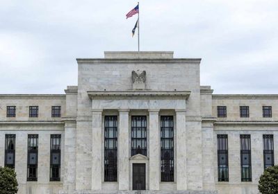 اقتصاديون يتوقعون استقرار الفائدة الأمريكية رغم مخاوف الركود