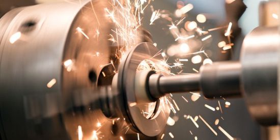 الإنتاج الصناعي الأمريكي ينمو بعد شهرين من الاستقرار