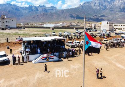 إحياء ذكرى فك الارتباط بعرض عسكري في سقطرى