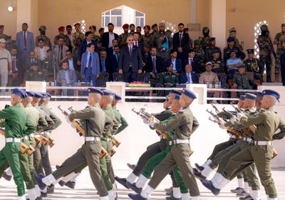 الرئيس الزُبيدي لطلاب الشرطة بحضرموت: استقرار الوطن مهمتكم