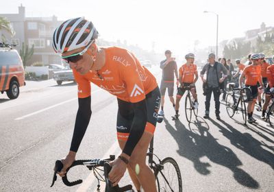 ماكنلتي يفوز بالمرحلة 15 لسباق إيطاليا للدراجات