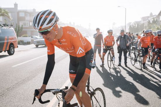 ماكنلتي يفوز بالمرحلة 15 لسباق إيطاليا للدراجات