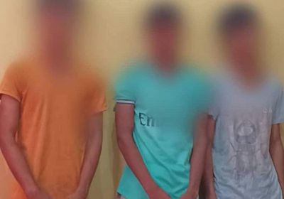 الأمن يلقي القبض على عصابة متهمة بسرقة منزل في عدن