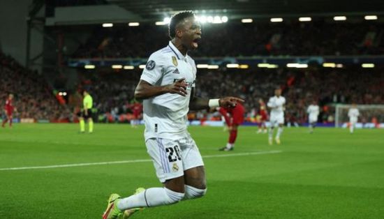 فينسيوس: طردي أمام فالنسيا جائزة فاز بها العنصريون