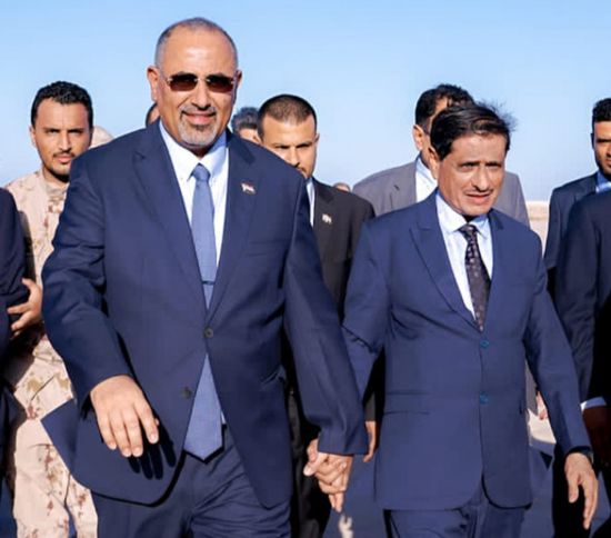 الرئيس الزُبيدي والبحسني يصلان للرياض بدعوة رسمية