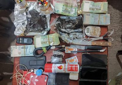 فريق مكافحة المخدرات يضبط كيلوجرام حشيش بالمكلا