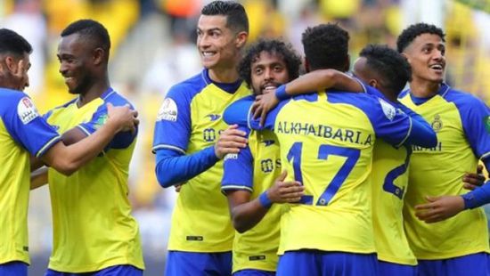 النصر يشعل قمة الدوري السعودي بثلاثية في الشباب