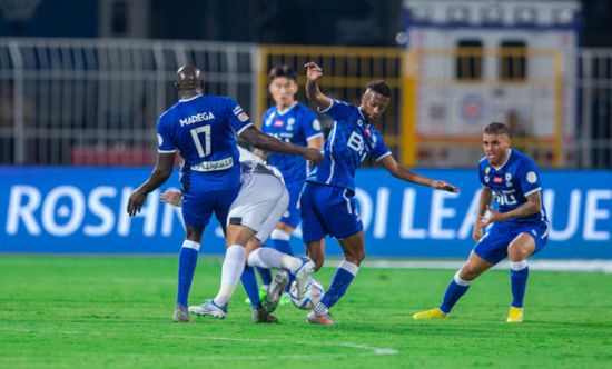 العدالة يخرج من الهبوط عبر الهلال