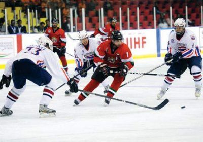 نايتس يسحق ستارز ويقترب من نهائي دوري هوكي الجليد