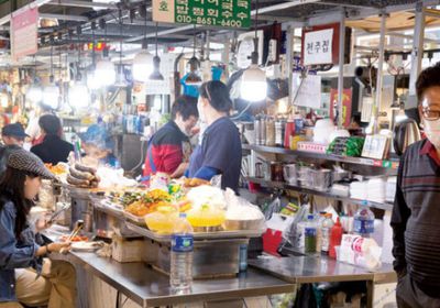 ثقة المستهلكين في كوريا الجنوبية ترتفع لأعلى مستوى بعام