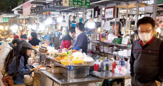 ثقة المستهلكين في كوريا الجنوبية ترتفع لأعلى مستوى بعام