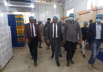 وزير الزراعة يتفدق متطلبات تحديث مصنع الغويزي بالمكلا