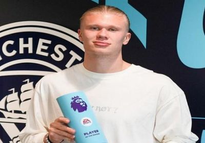 رسميا.. هالاند أفضل لاعب في الدوري الإنجليزي