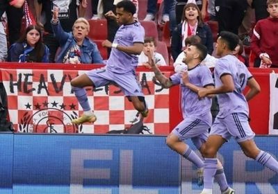 ريال مدريد يحول تأخره إلى فوز على إشبيلية