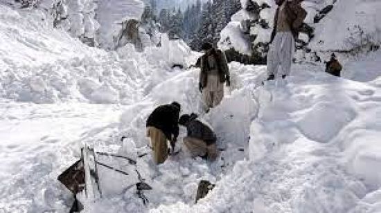 مصرع وإصابة 20 شخصًا في انهيار جليدي بباكستان