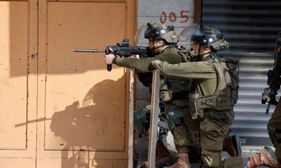 إصابة فلسطينيين برصاص الجيش الإسرائيلي في رام الله