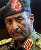 البرهان: نسيطر على جميع المواقع العسكرية في السودان بشكل كامل